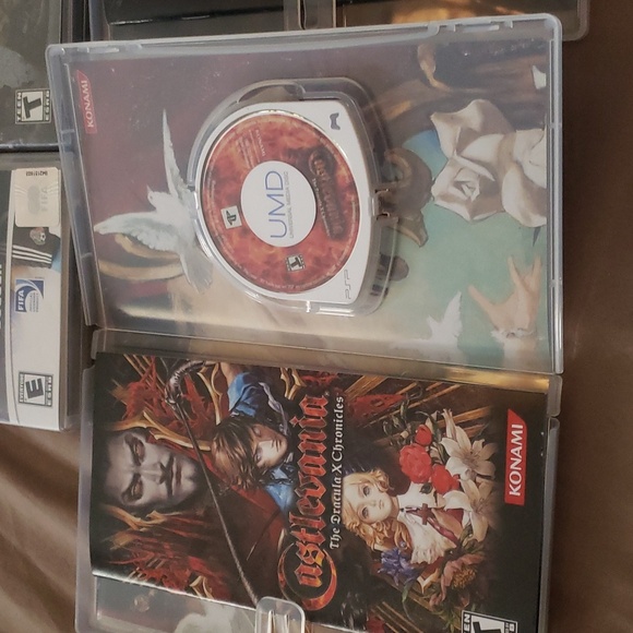 Vintage Psp Game music movie Lot Castlevania,God of War, Red hot chili Peppers - Picture 6 of 16
